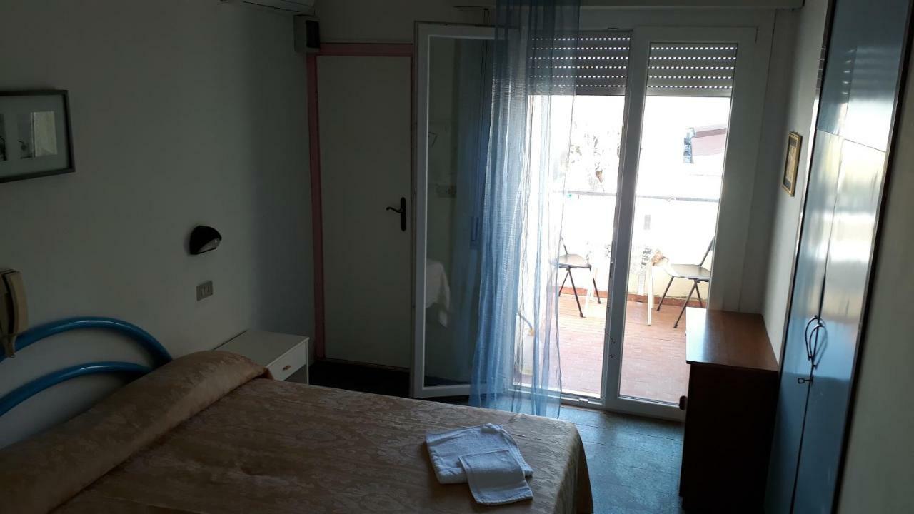 Hotel Rosa Rimini Exterior foto